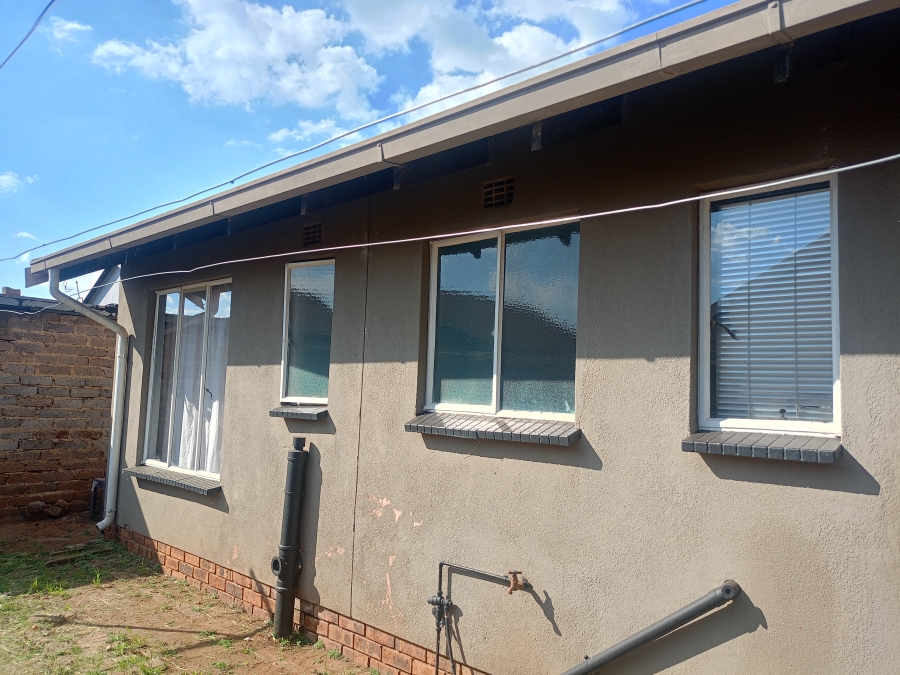 2 Bedroom Property for Sale in Unitas Park Gauteng