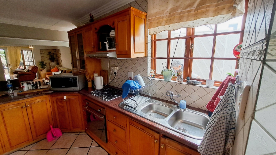 3 Bedroom Property for Sale in Sunward Park Gauteng