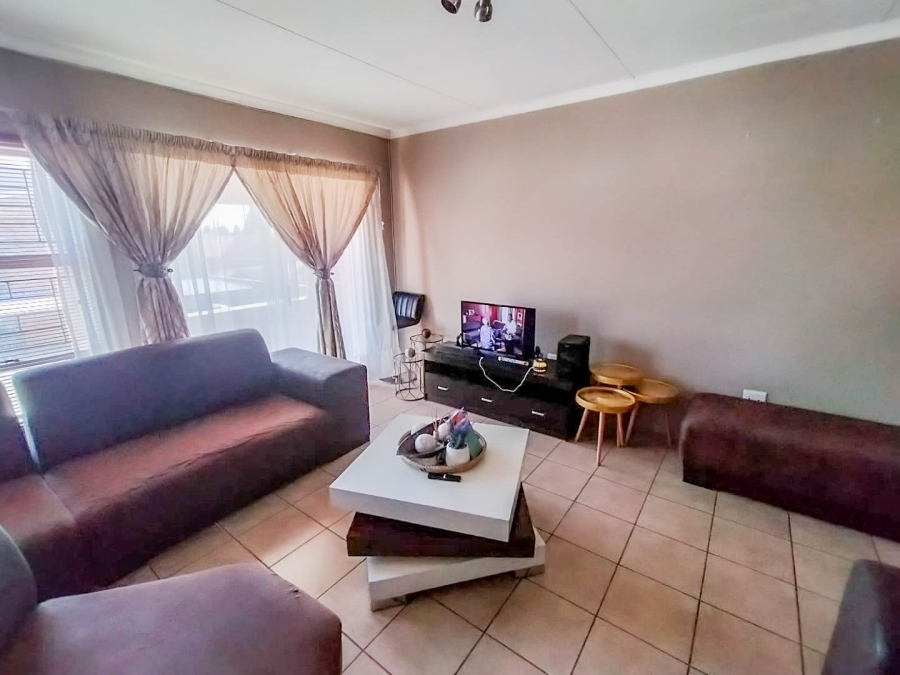 2 Bedroom Property for Sale in Terenure Gauteng
