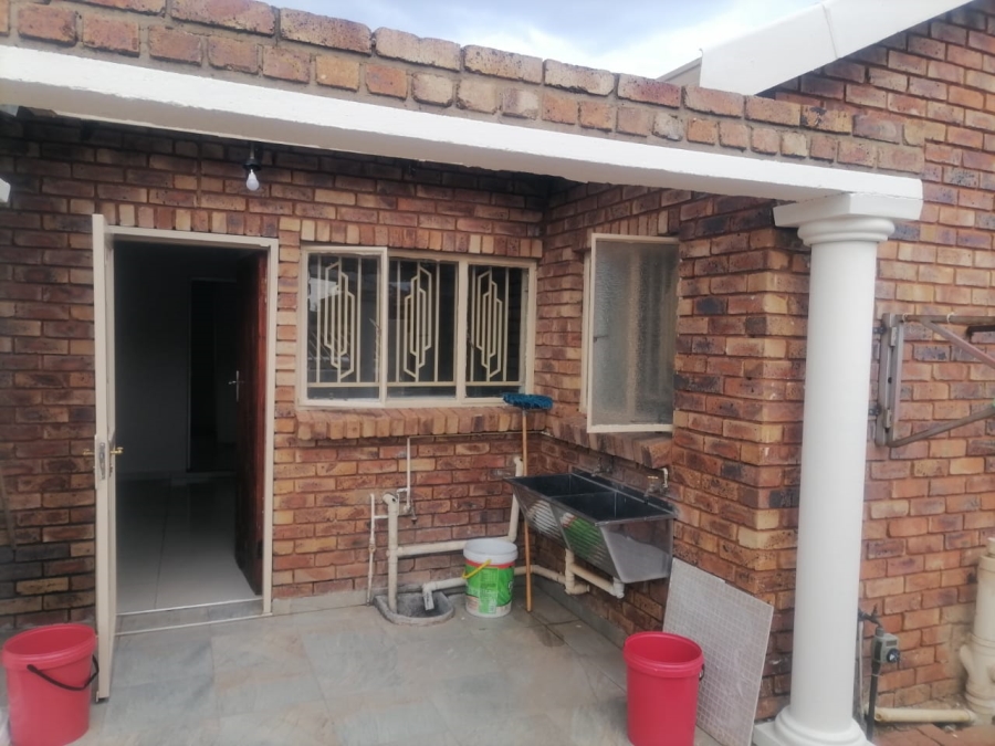 4 Bedroom Property for Sale in Danville Gauteng