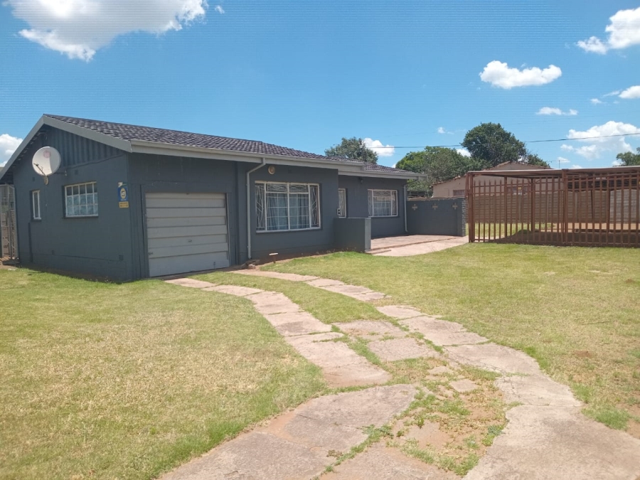 3 Bedroom Property for Sale in Vanderbijlpark CW 4 Gauteng