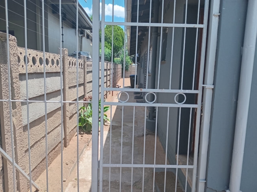 3 Bedroom Property for Sale in Vanderbijlpark CW 4 Gauteng