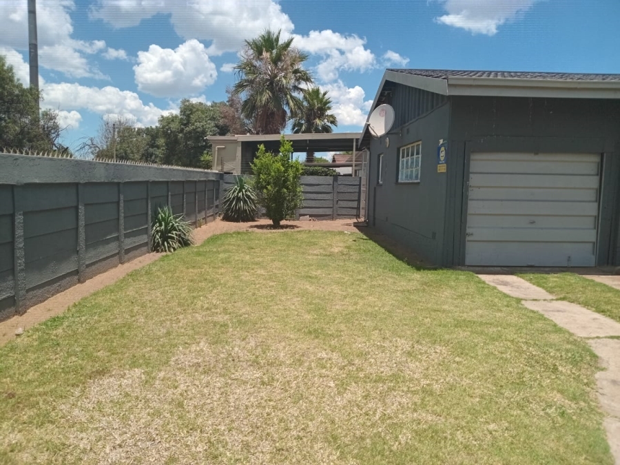 3 Bedroom Property for Sale in Vanderbijlpark CW 4 Gauteng
