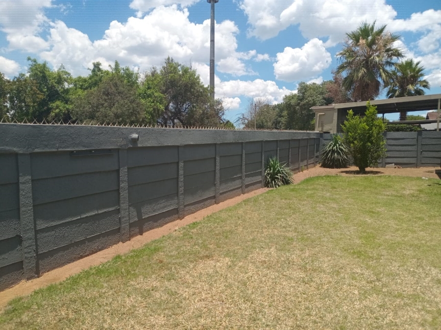 3 Bedroom Property for Sale in Vanderbijlpark CW 4 Gauteng