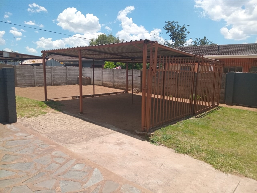 3 Bedroom Property for Sale in Vanderbijlpark CW 4 Gauteng