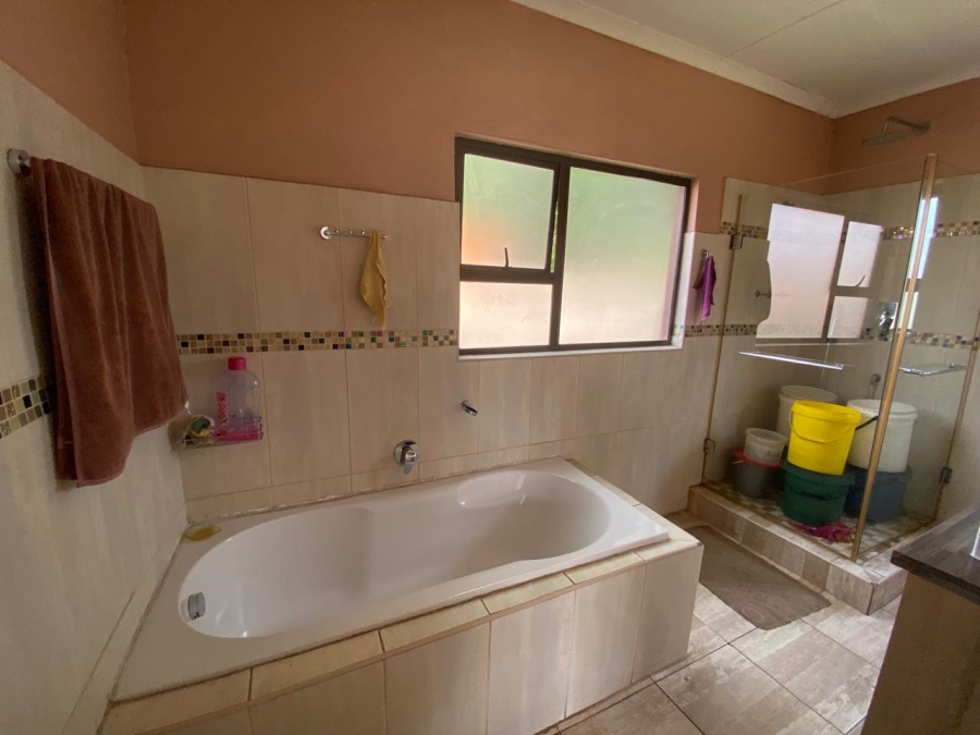 8 Bedroom Property for Sale in Bedworth Park Gauteng