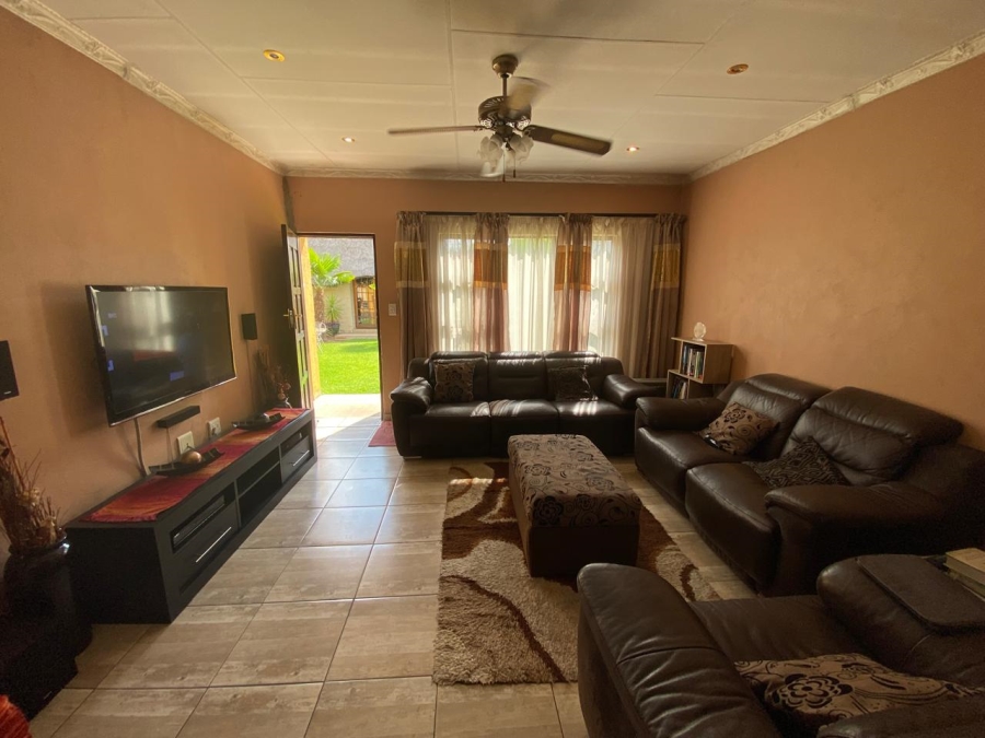 8 Bedroom Property for Sale in Bedworth Park Gauteng