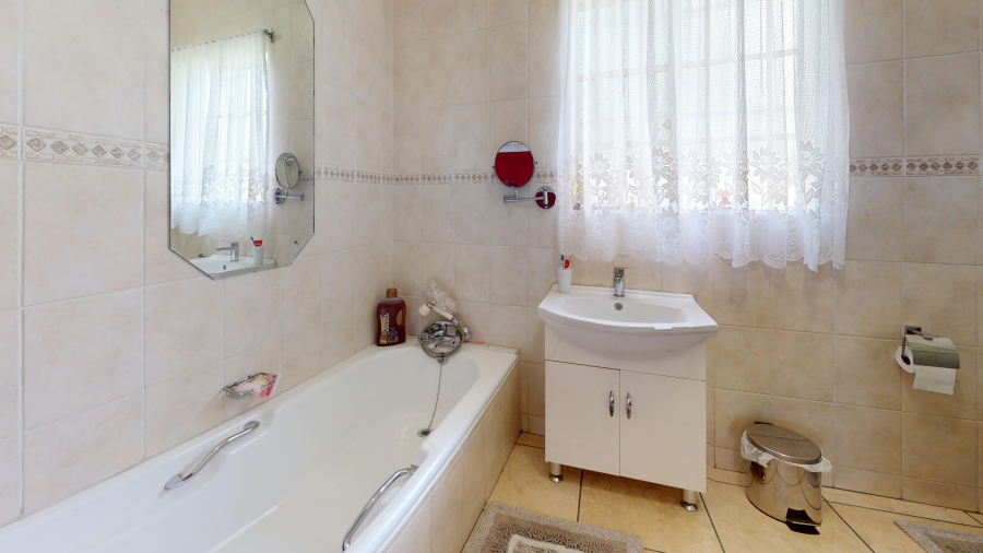 3 Bedroom Property for Sale in Albemarle Gauteng