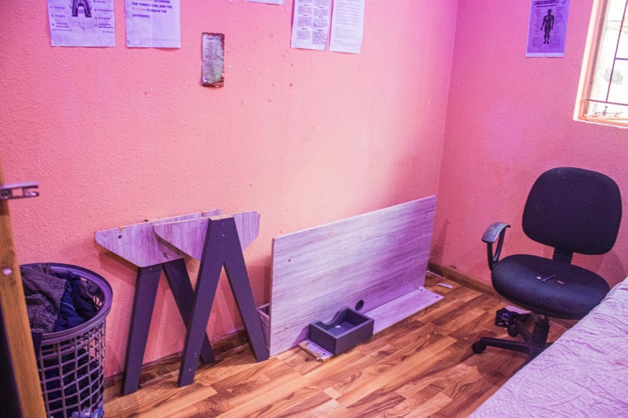 3 Bedroom Property for Sale in Lakeside Gauteng