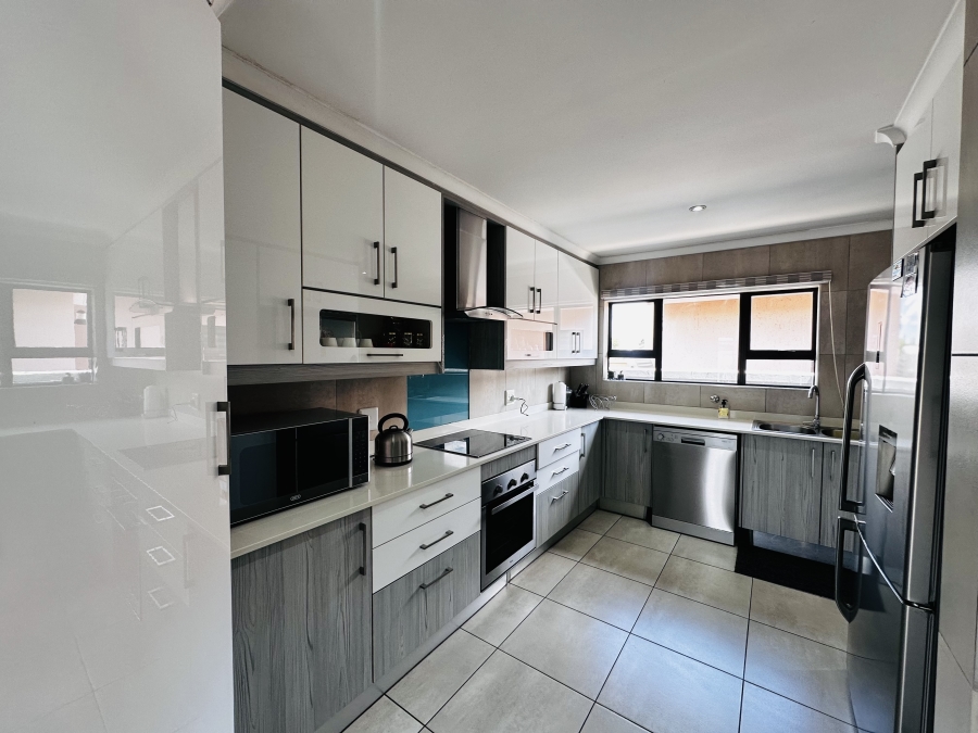 3 Bedroom Property for Sale in Helderwyk Gauteng