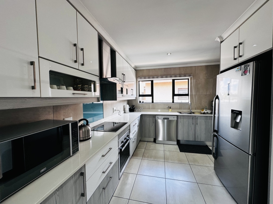 3 Bedroom Property for Sale in Helderwyk Gauteng
