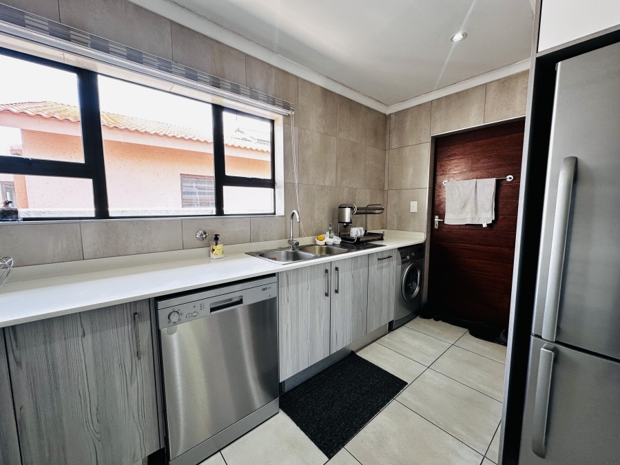 3 Bedroom Property for Sale in Helderwyk Gauteng