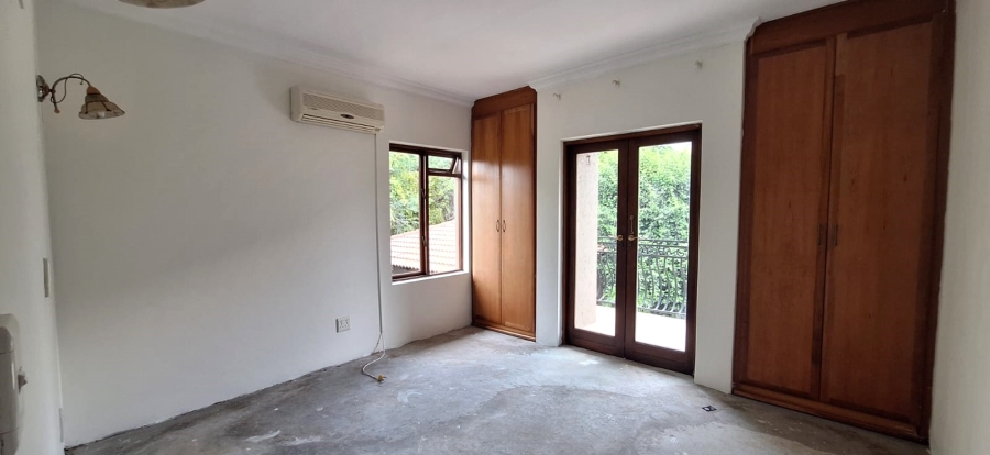 5 Bedroom Property for Sale in Faerie Glen Gauteng