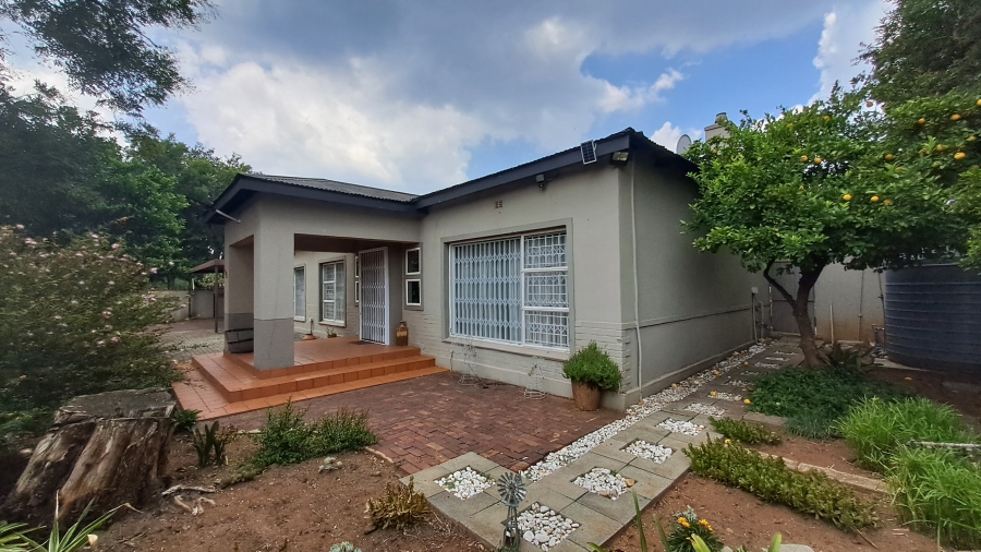 3 Bedroom Property for Sale in Rensburg Gauteng