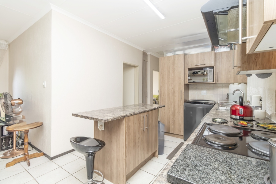 2 Bedroom Property for Sale in Olivedale Gauteng