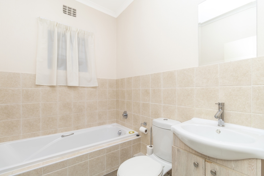 2 Bedroom Property for Sale in Olivedale Gauteng