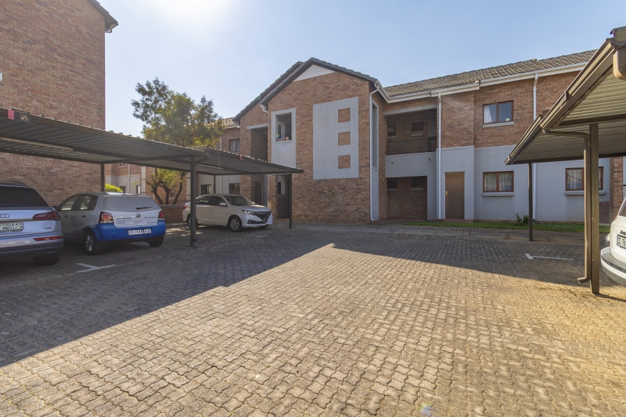 2 Bedroom Property for Sale in Olivedale Gauteng