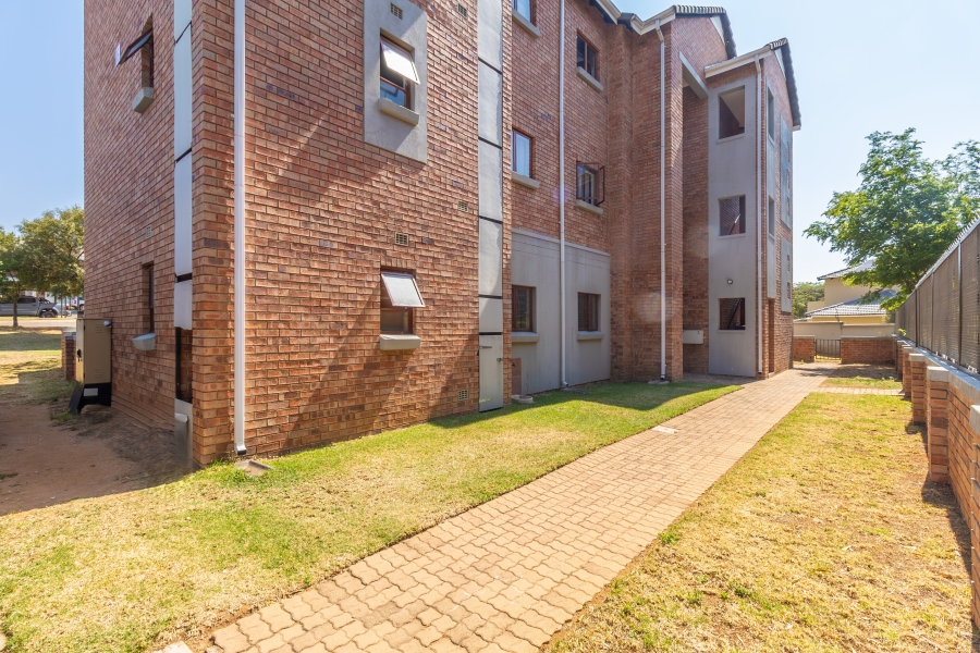 2 Bedroom Property for Sale in Olivedale Gauteng