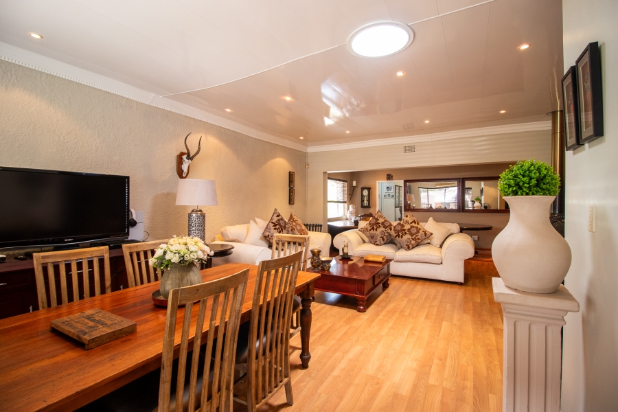 5 Bedroom Property for Sale in Raceview Gauteng