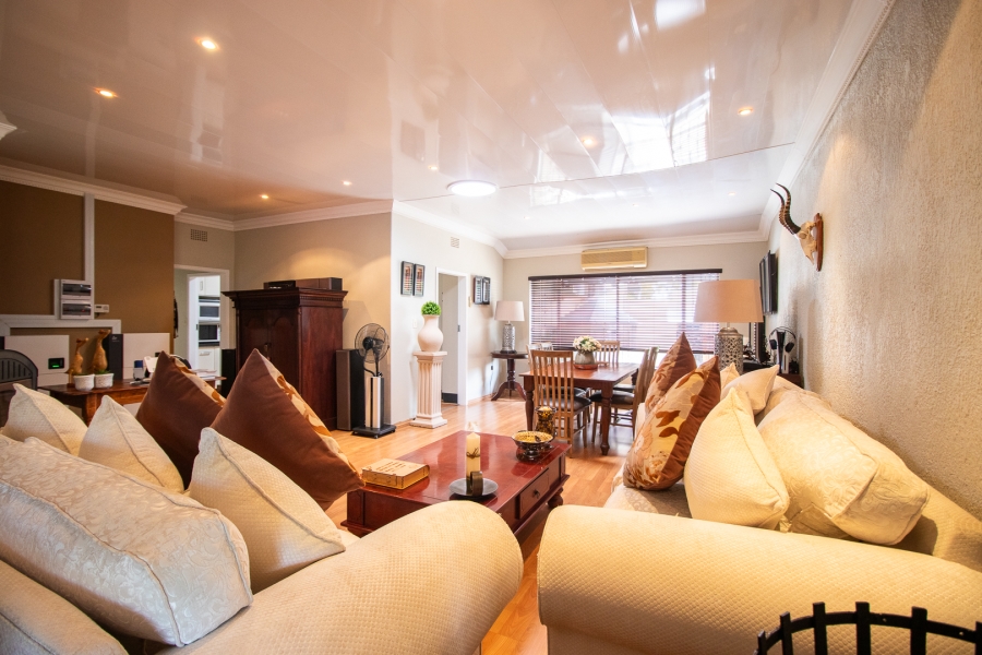 5 Bedroom Property for Sale in Raceview Gauteng