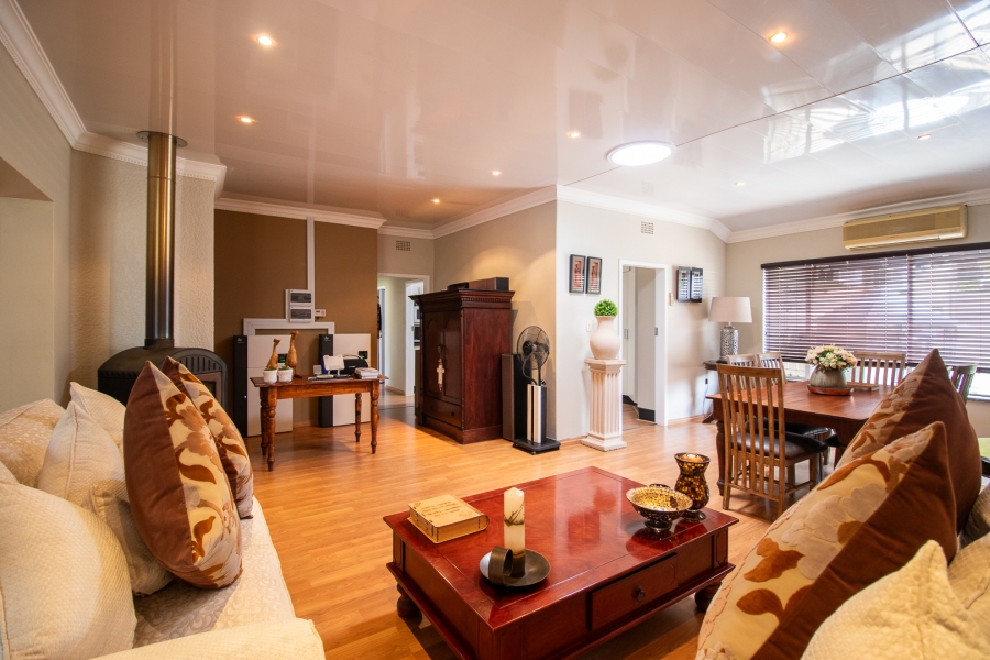 5 Bedroom Property for Sale in Raceview Gauteng