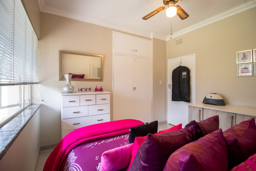 5 Bedroom Property for Sale in Raceview Gauteng