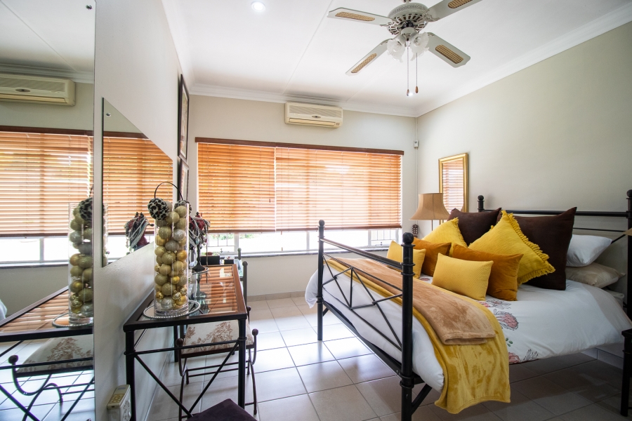 5 Bedroom Property for Sale in Raceview Gauteng