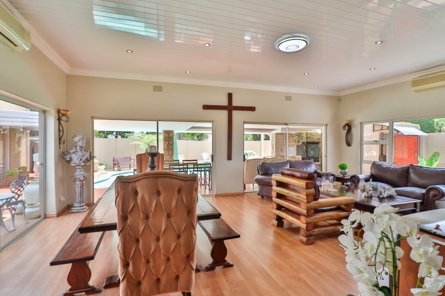 5 Bedroom Property for Sale in Raceview Gauteng