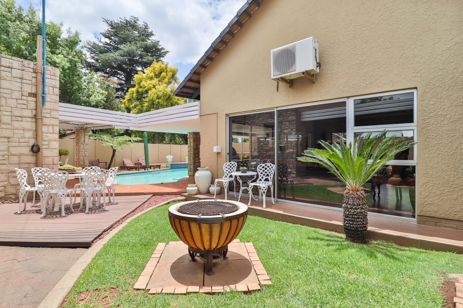 5 Bedroom Property for Sale in Raceview Gauteng