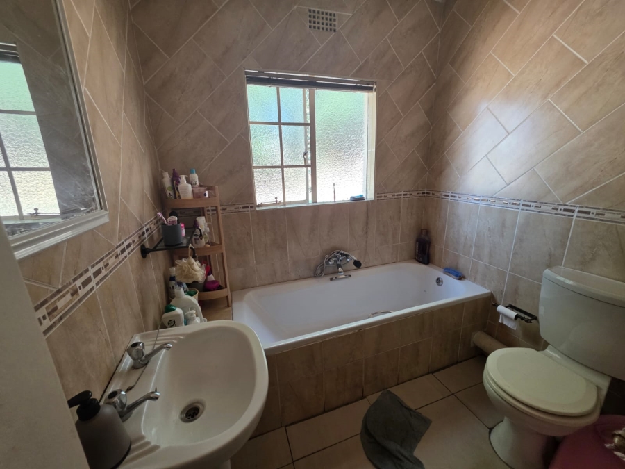 3 Bedroom Property for Sale in Castleview Gauteng