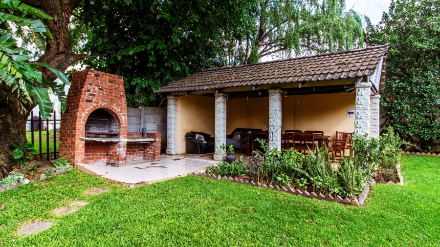 3 Bedroom Property for Sale in Edenvale Central Gauteng