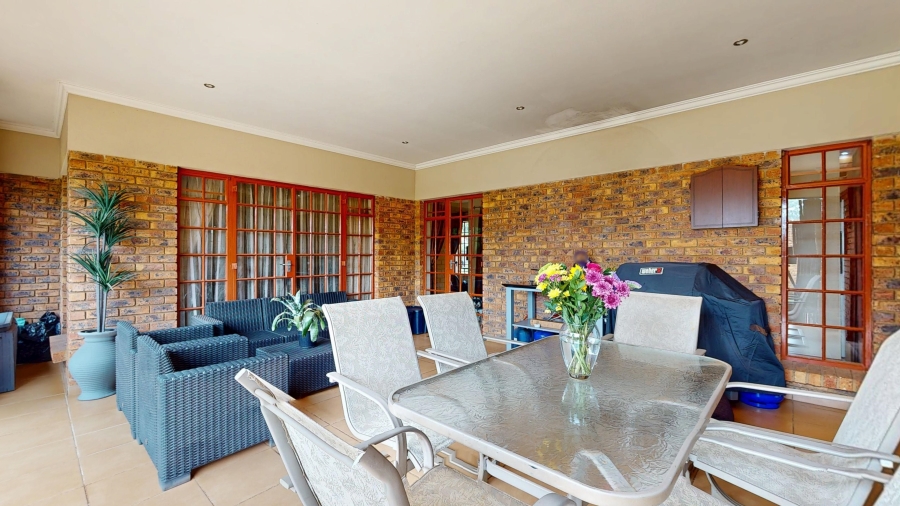 10 Bedroom Property for Sale in Benoni Small Farms Gauteng