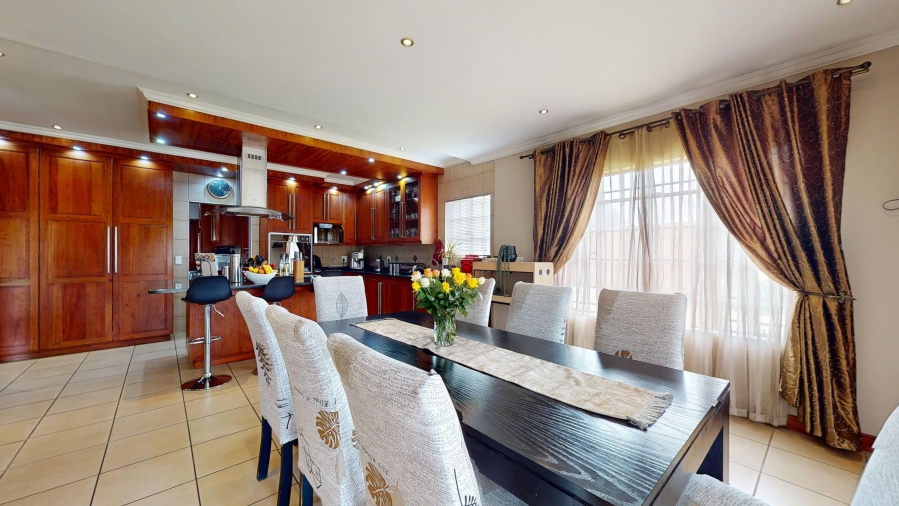 10 Bedroom Property for Sale in Benoni Small Farms Gauteng