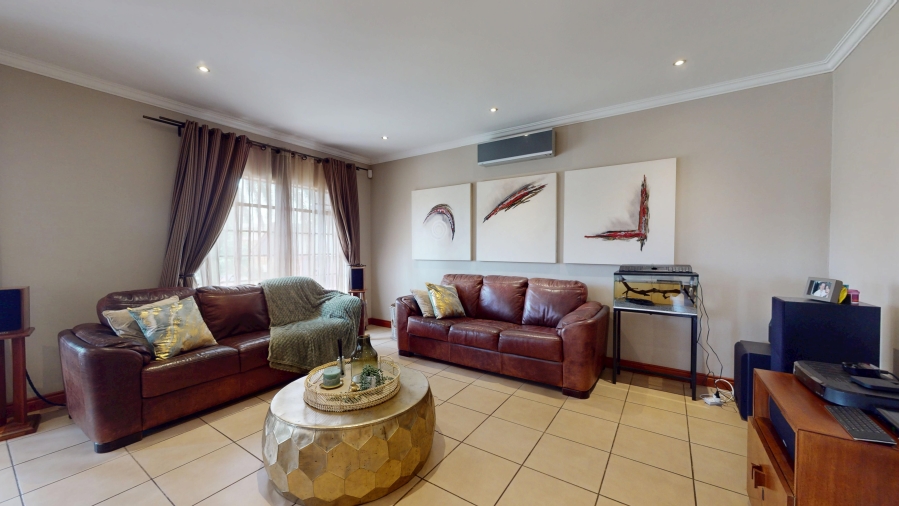 10 Bedroom Property for Sale in Benoni Small Farms Gauteng