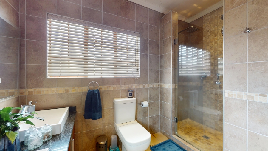 10 Bedroom Property for Sale in Benoni Small Farms Gauteng