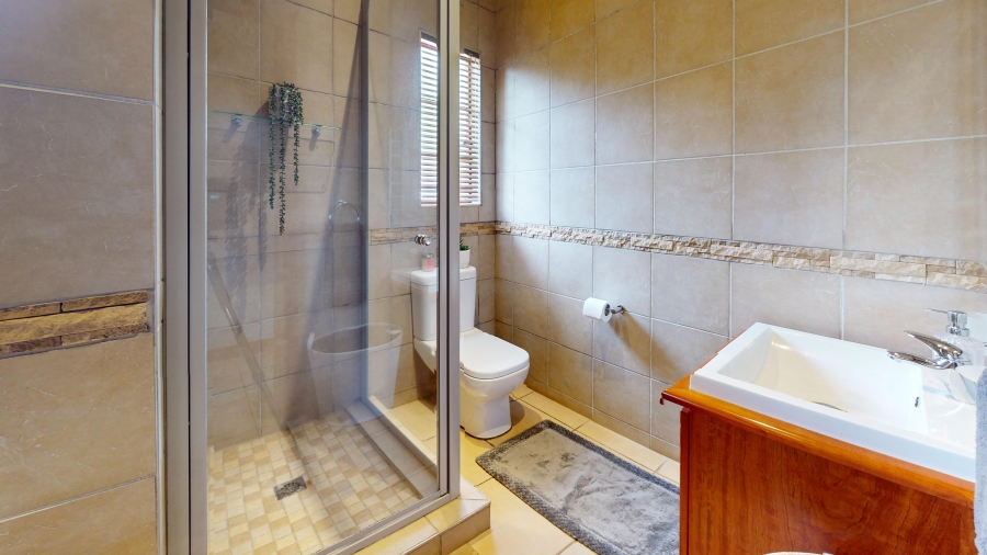 10 Bedroom Property for Sale in Benoni Small Farms Gauteng