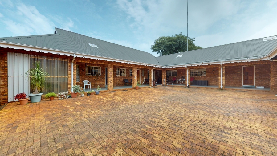 10 Bedroom Property for Sale in Benoni Small Farms Gauteng