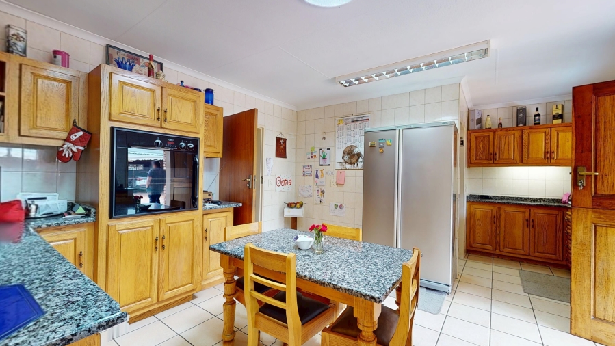 10 Bedroom Property for Sale in Benoni Small Farms Gauteng