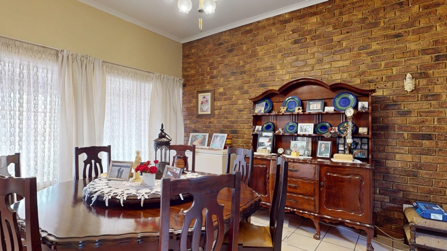 10 Bedroom Property for Sale in Benoni Small Farms Gauteng