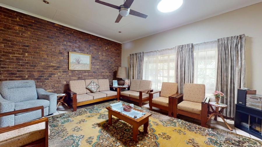 10 Bedroom Property for Sale in Benoni Small Farms Gauteng