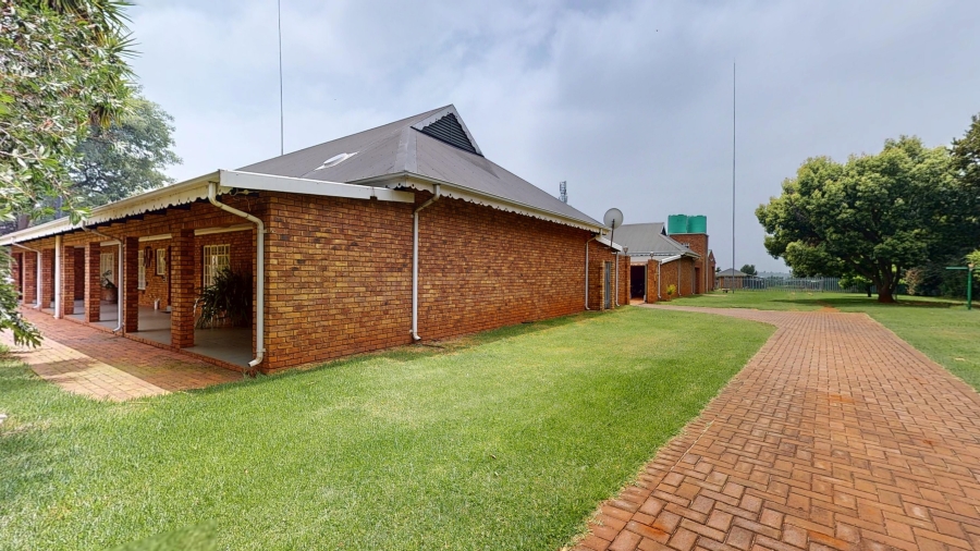 10 Bedroom Property for Sale in Benoni Small Farms Gauteng