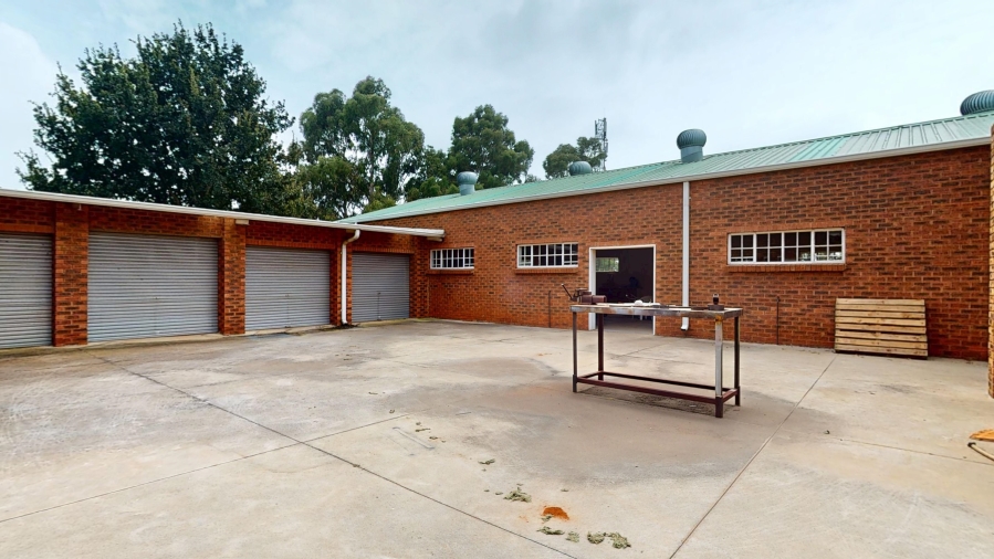 10 Bedroom Property for Sale in Benoni Small Farms Gauteng