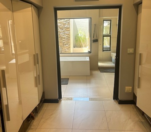 5 Bedroom Property for Sale in Thorn Valley Estate Gauteng