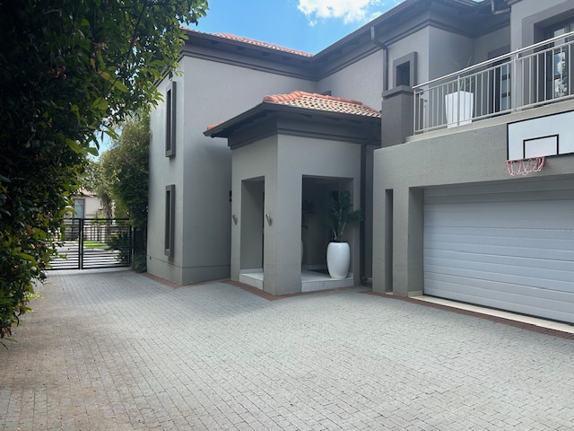 5 Bedroom Property for Sale in Thorn Valley Estate Gauteng