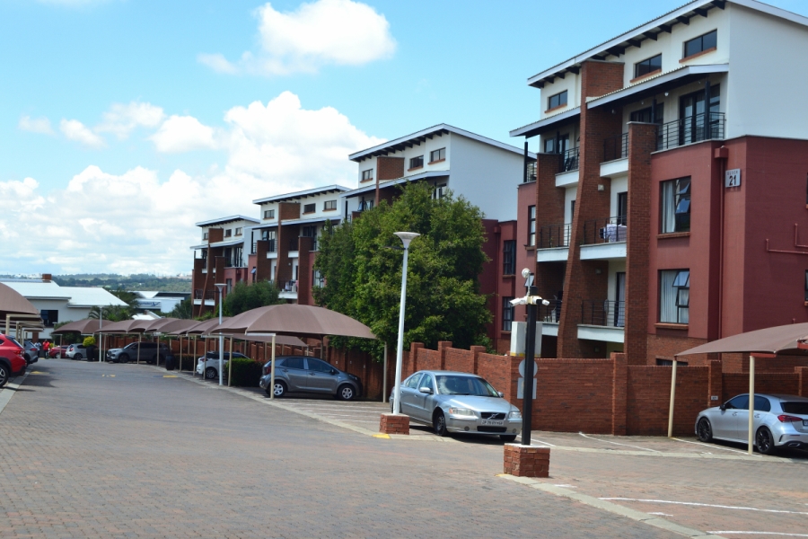 2 Bedroom Property for Sale in Greenstone Hill Gauteng