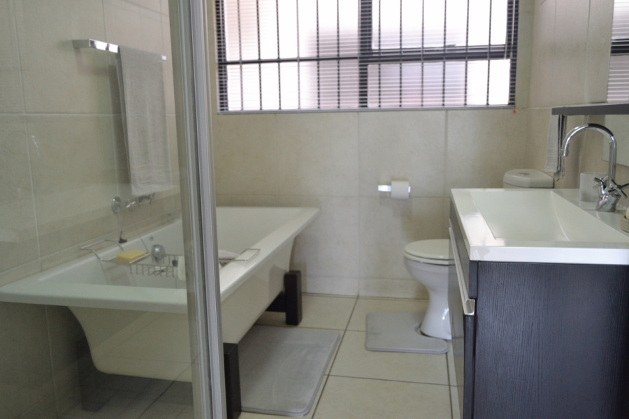 2 Bedroom Property for Sale in Greenstone Hill Gauteng