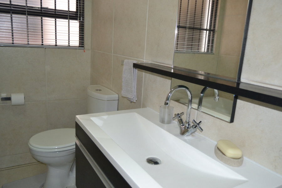 2 Bedroom Property for Sale in Greenstone Hill Gauteng