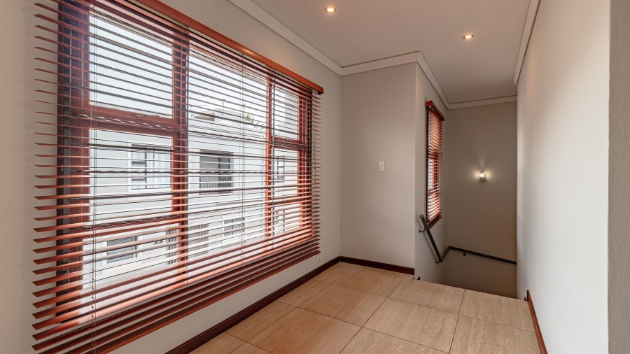 2 Bedroom Property for Sale in Bedfordview Gauteng