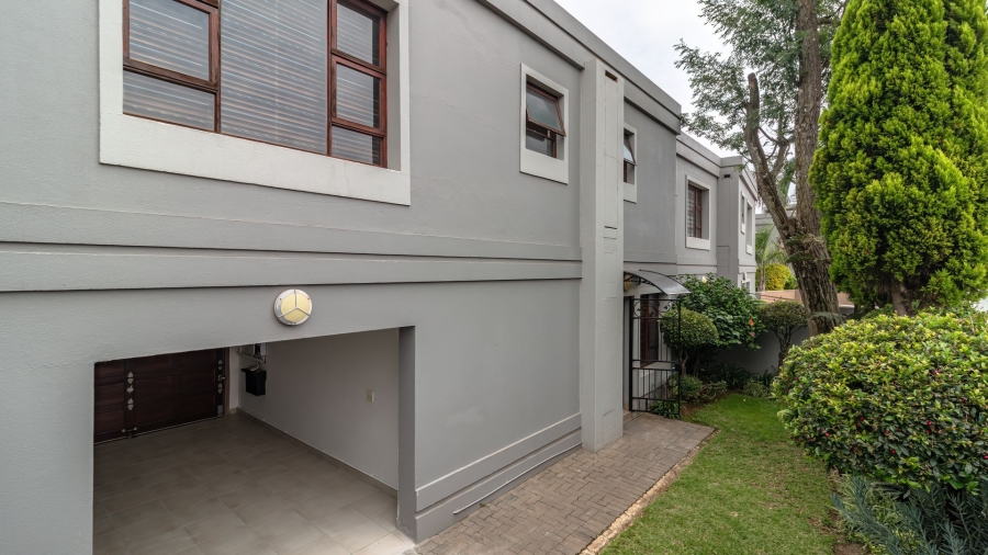 2 Bedroom Property for Sale in Bedfordview Gauteng