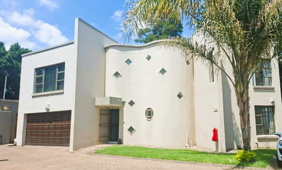 4 Bedroom Property for Sale in Oriel Gauteng